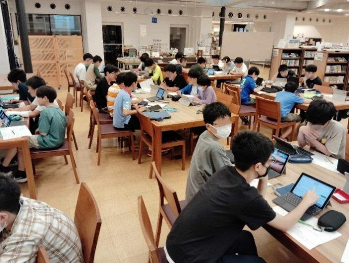 灘中学校との共創プログラムにおける金融探究学習を実施 - お知らせ