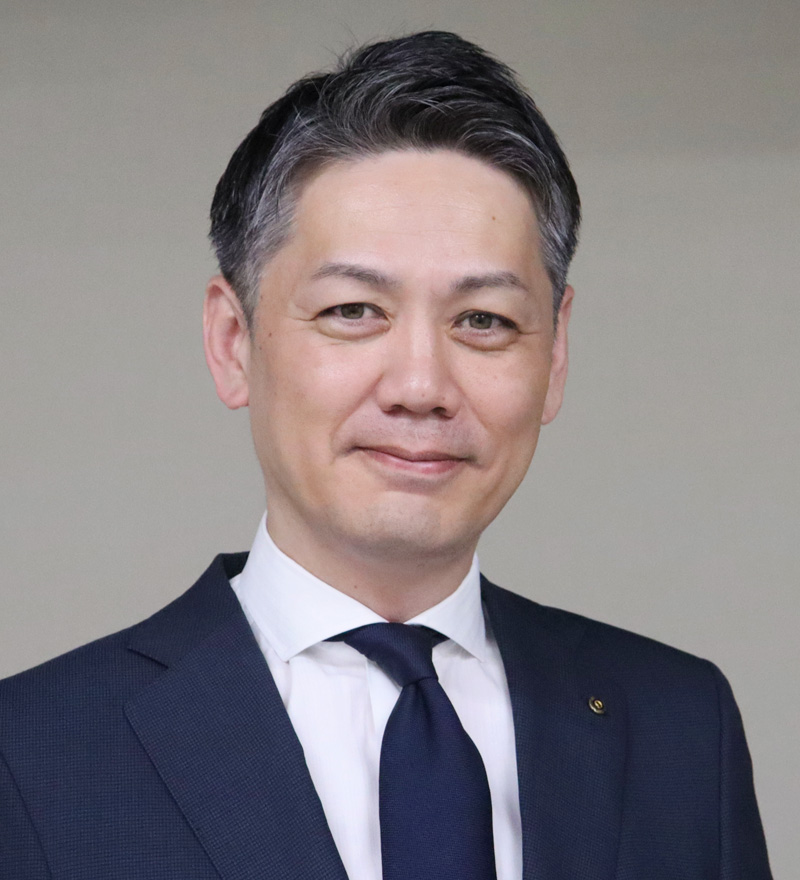伊藤 利文
